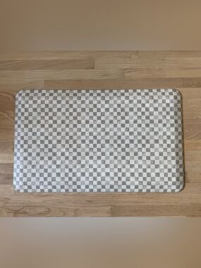 House of Noa Standing Mat – 22" x 36" – New Without Tags